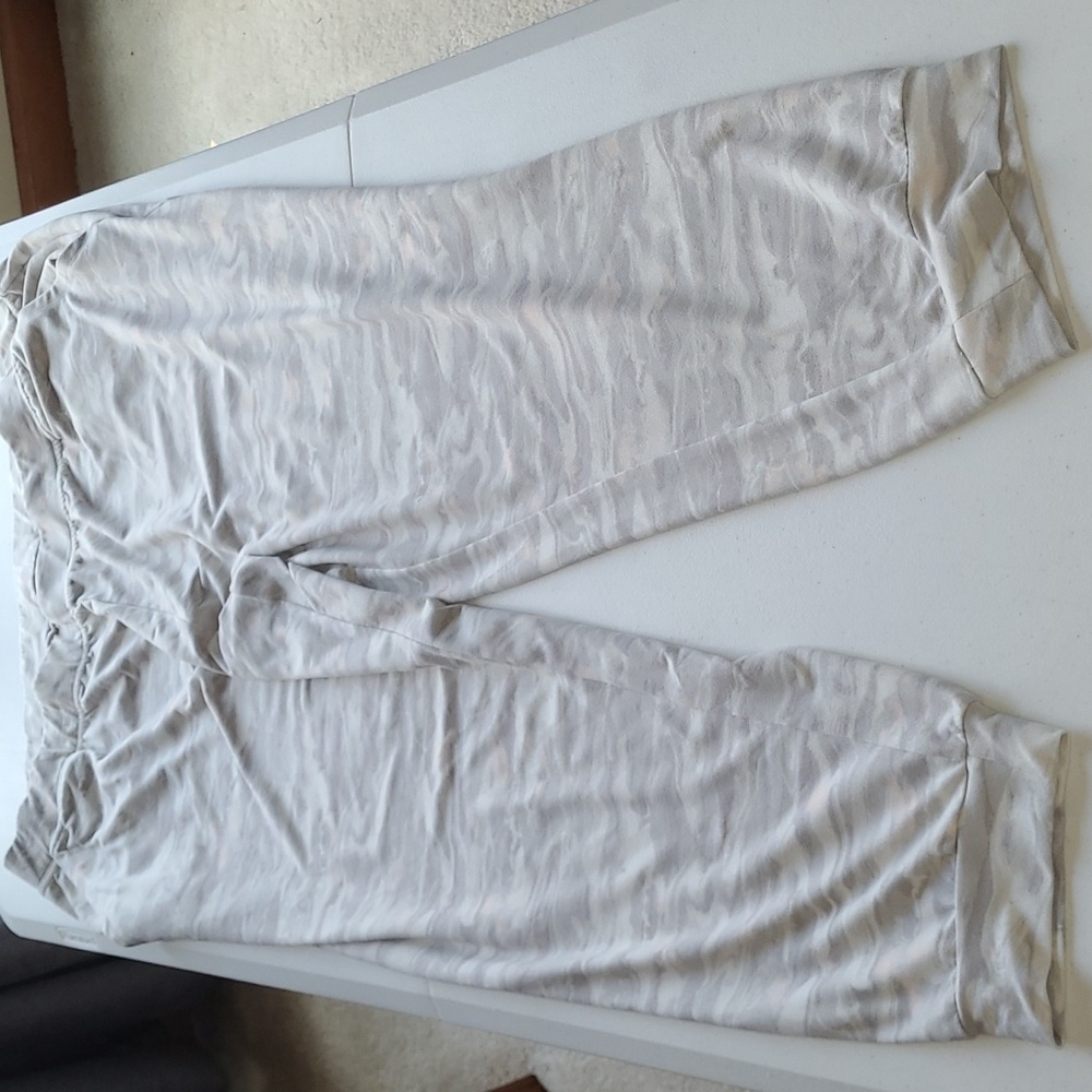 Tranquil & True Gray Camouflage Lounge Pants
